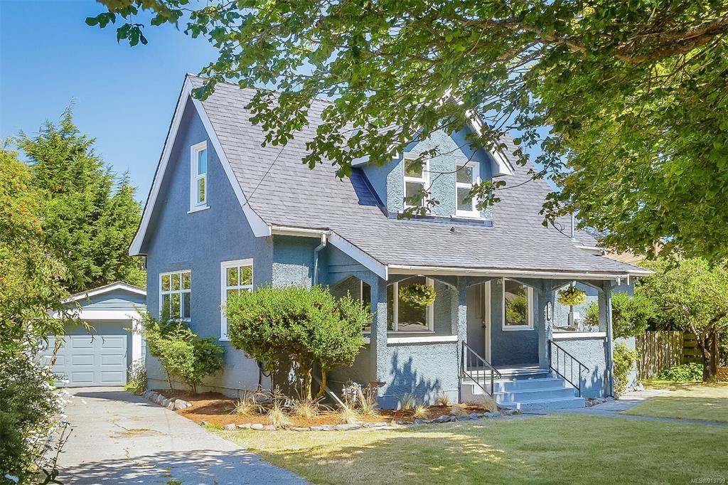 1738 Ross Street, Victoria, BC, V8S 1K3