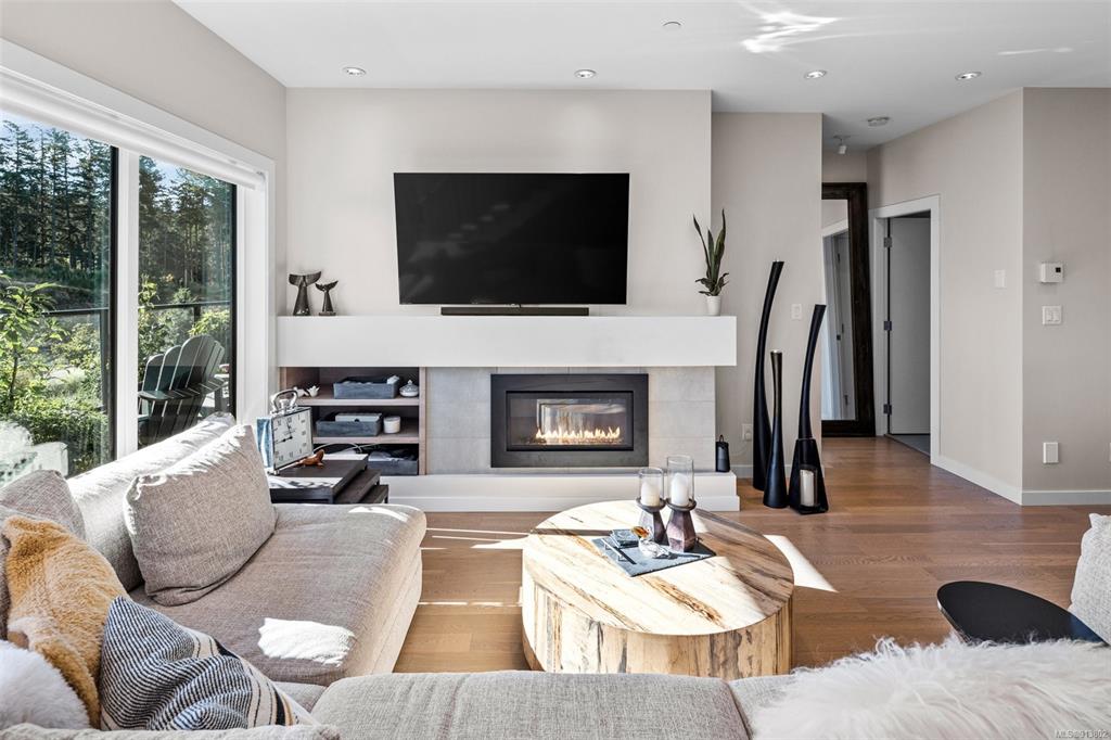113-1464 Bear Mountain Pkwy, Langford, BC, V9B 0R1 - 3