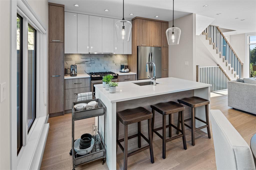 113-1464 Bear Mountain Pkwy, Langford, BC, V9B 0R1 - 8