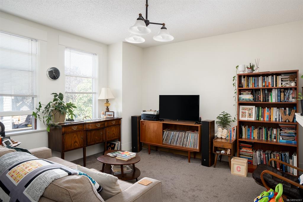 1742 Pembroke Street, Victoria, BC, V8R 1W6