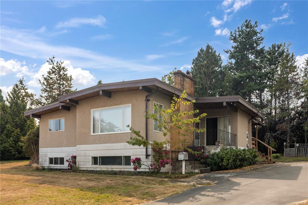 8680 Lochside Drive, North Saanich, BC, V8L 1M7 - 3