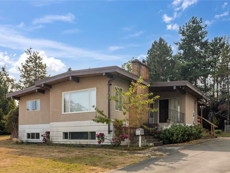8680 Lochside Drive, North Saanich, BC, V8L 1M7 - 3