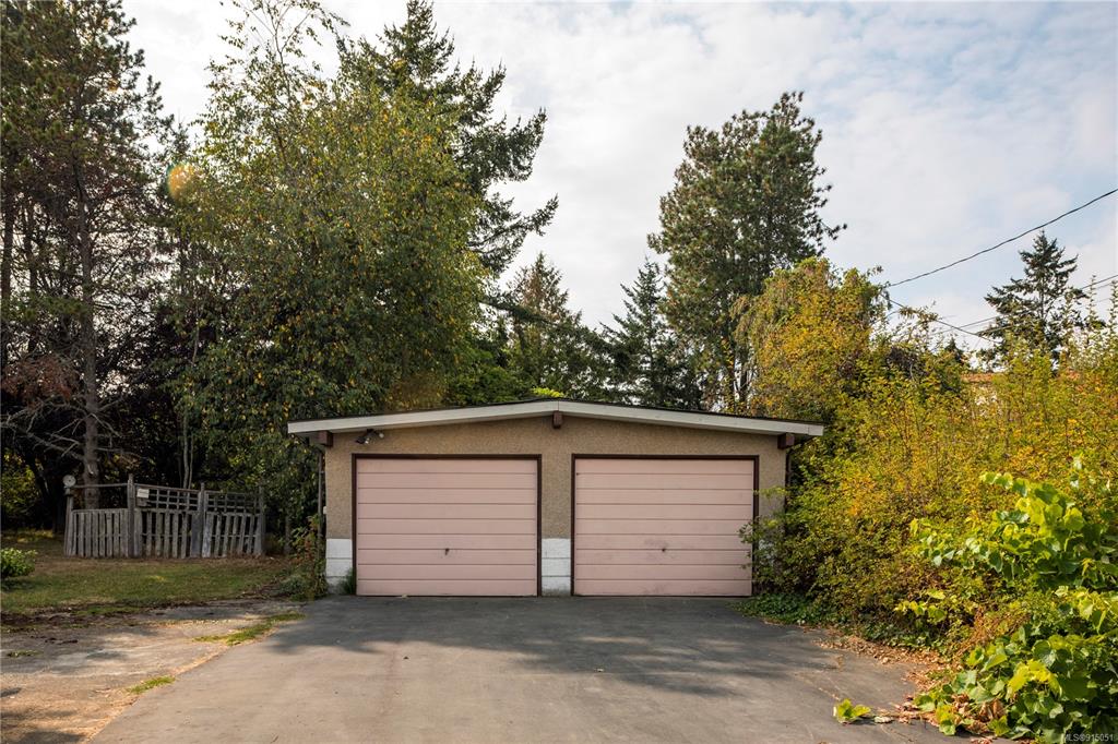 8680 Lochside Drive, North Saanich, BC, V8L 1M7 - 4