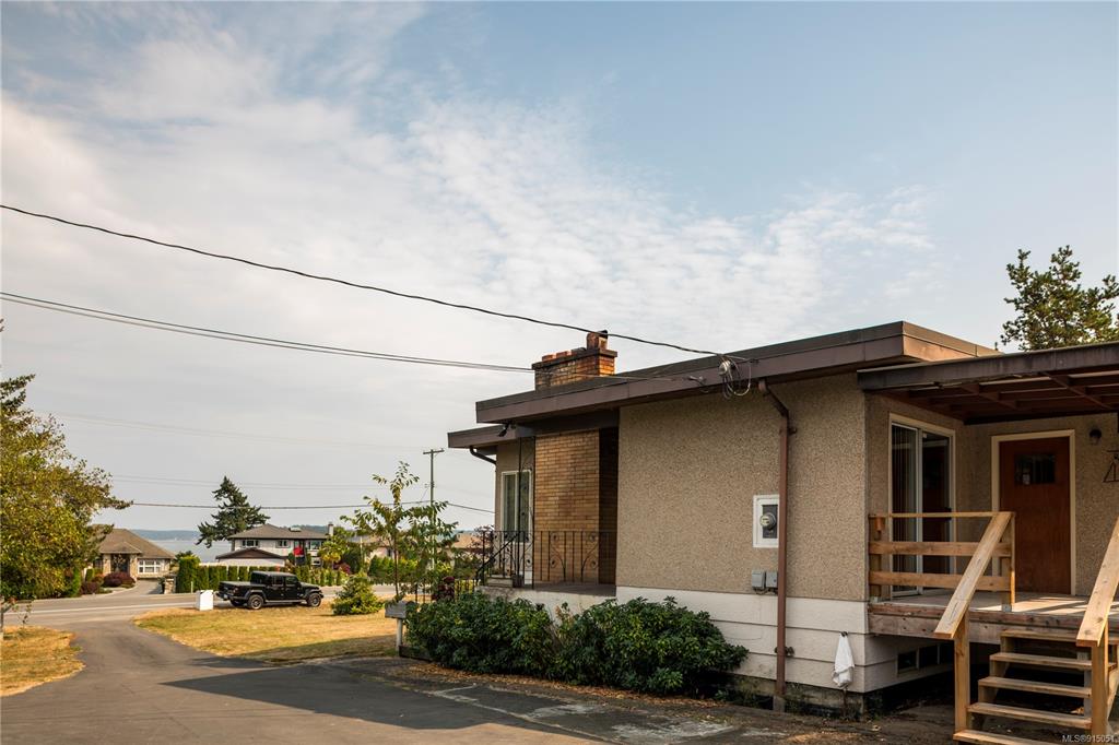 8680 Lochside Drive, North Saanich, BC, V8L 1M7 - 5