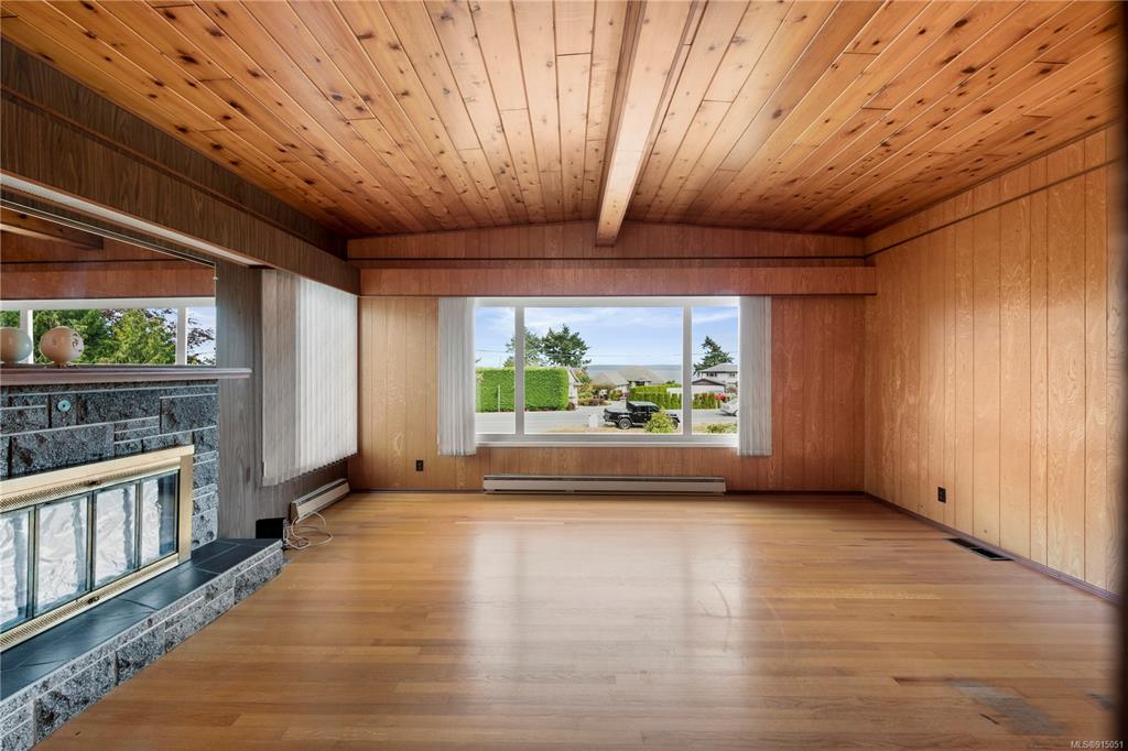8680 Lochside Drive, North Saanich, BC, V8L 1M7 - 10