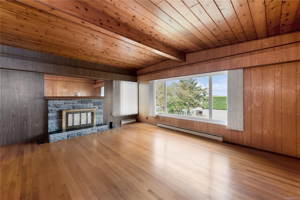 8680 Lochside Drive, North Saanich, BC, V8L 1M7 - 11