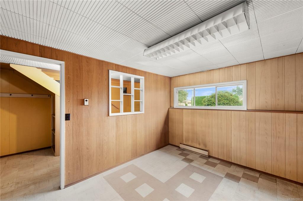 8680 Lochside Drive, North Saanich, BC, V8L 1M7 - 16