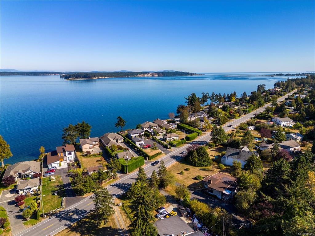 8680 Lochside Drive, North Saanich, BC, V8L 1M7 - 20