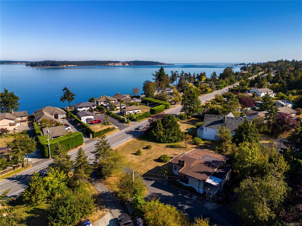8680 Lochside Drive, North Saanich, BC, V8L 1M7 - 21