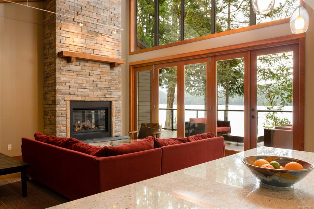9558 Creekside Drive, Lake Cowichan, BC, V0R 3E1 - 9