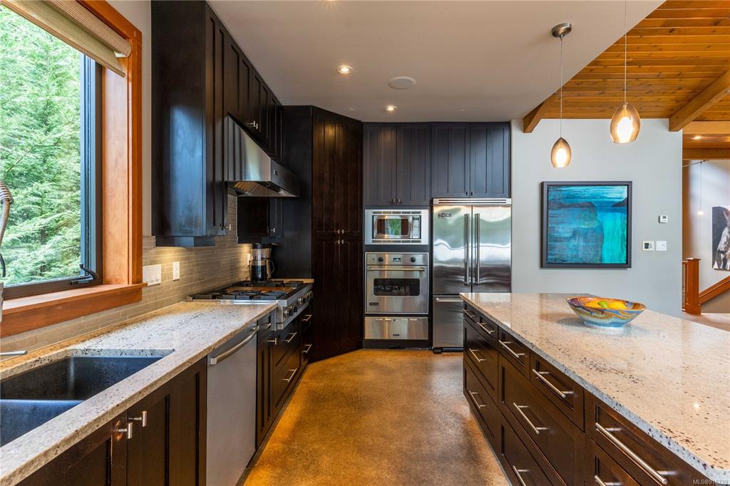 9558 Creekside Drive, Lake Cowichan, BC, V0R 3E1 - 12