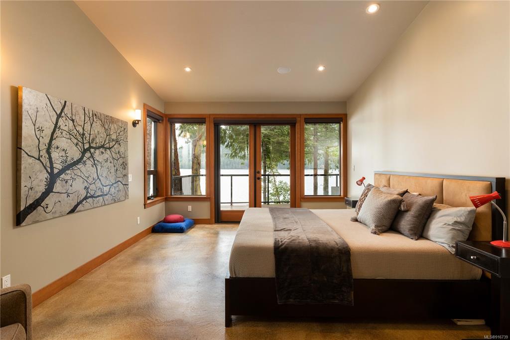 9558 Creekside Drive, Lake Cowichan, BC, V0R 3E1 - 19