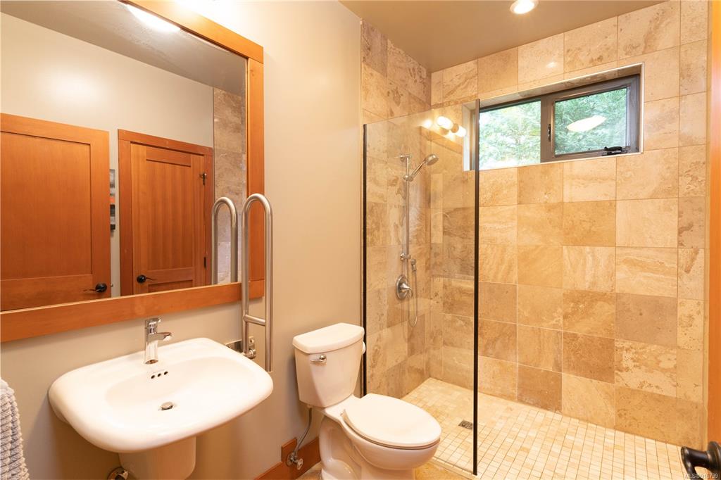 9558 Creekside Drive, Lake Cowichan, BC, V0R 3E1 - 20
