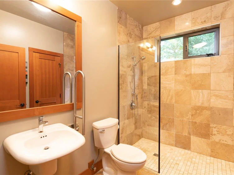 9558 Creekside Drive, Lake Cowichan, BC, V0R 3E1 - 20