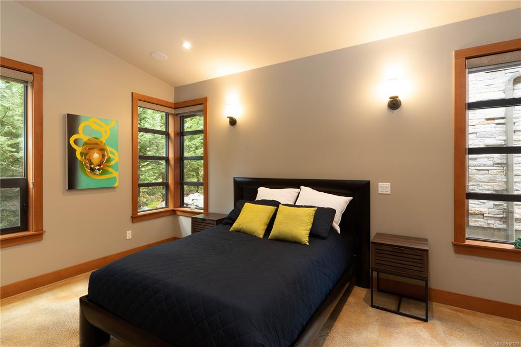 9558 Creekside Drive, Lake Cowichan, BC, V0R 3E1 - 24