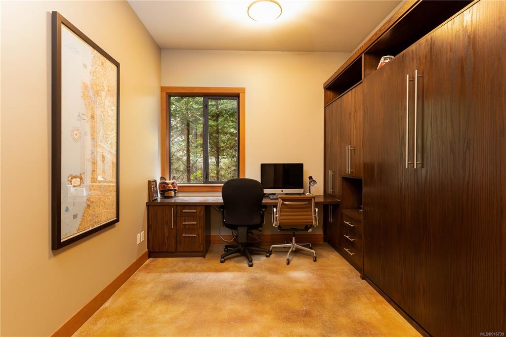 9558 Creekside Drive, Lake Cowichan, BC, V0R 3E1 - 33