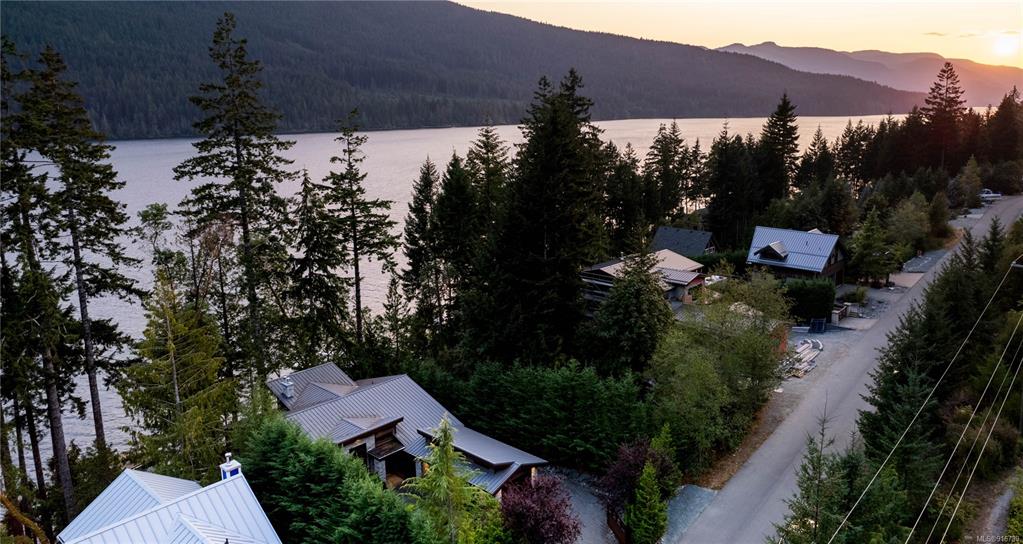 9558 Creekside Drive, Lake Cowichan, BC, V0R 3E1 - 43