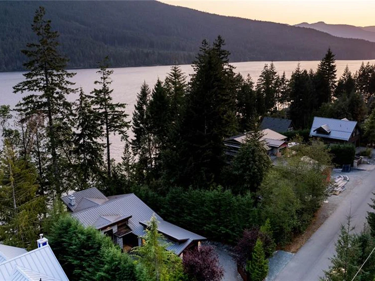 9558 Creekside Drive, Lake Cowichan, BC, V0R 3E1 - 43