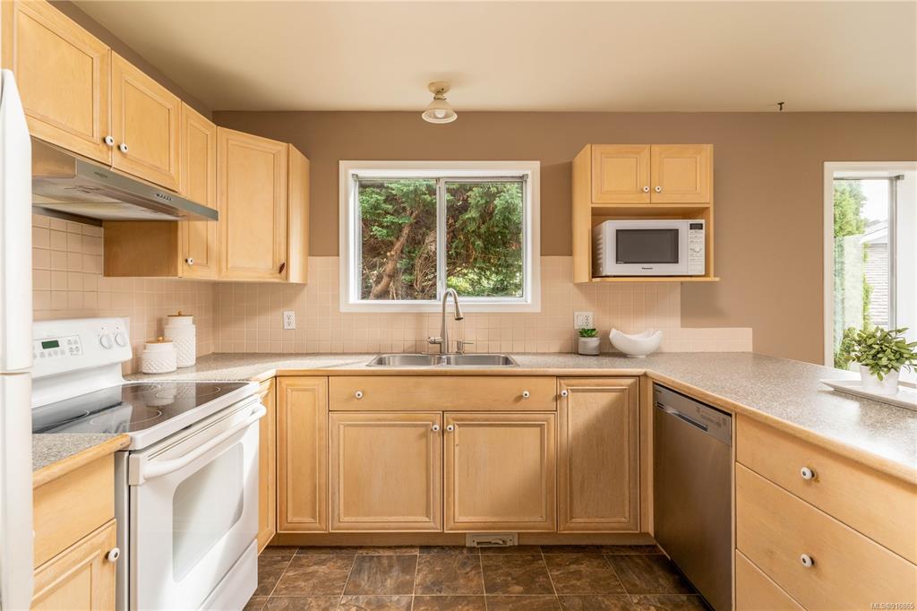956 Wendey Drive, Langford, BC, V9C 3V2 - 13