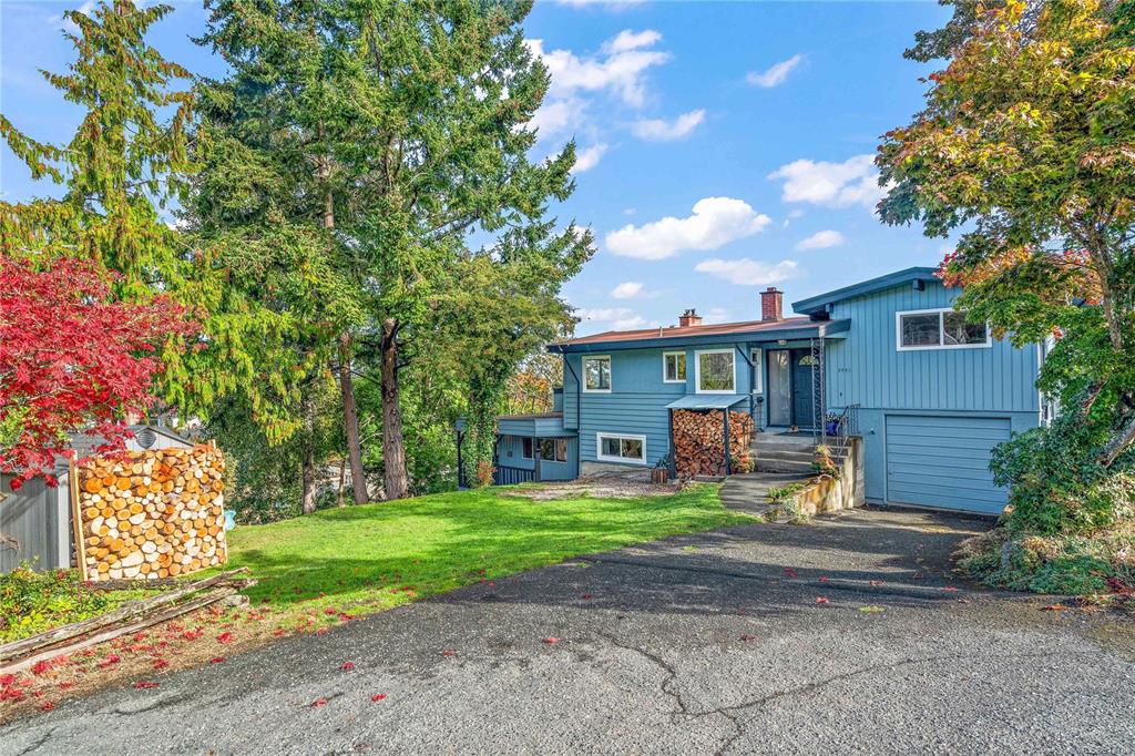 3901 S Shorncliffe Road, Saanich, BC, V8P 3X8