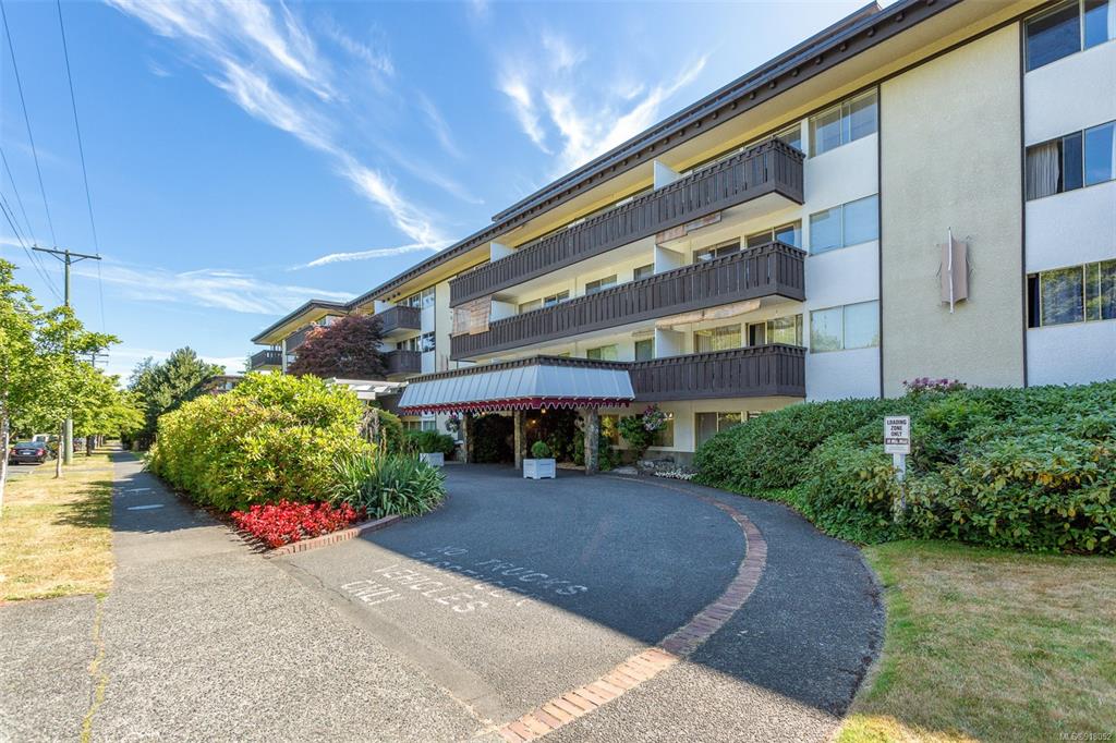113-964 Heywood Avenue, Victoria, BC, V8V 2Y5
