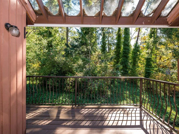 9324 Glenelg Avenue, North Saanich, BC, V8L 5G6 - 5