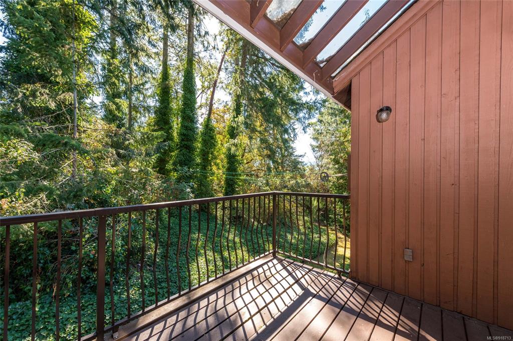 9324 Glenelg Avenue, North Saanich, BC, V8L 5G6 - 6