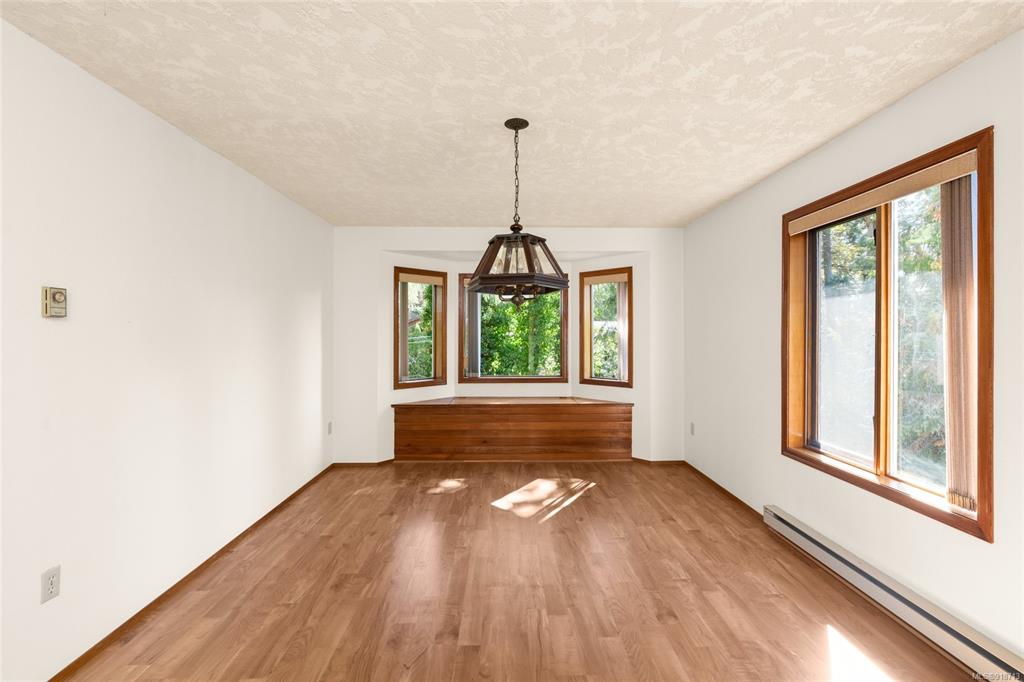 9324 Glenelg Avenue, North Saanich, BC, V8L 5G6 - 10