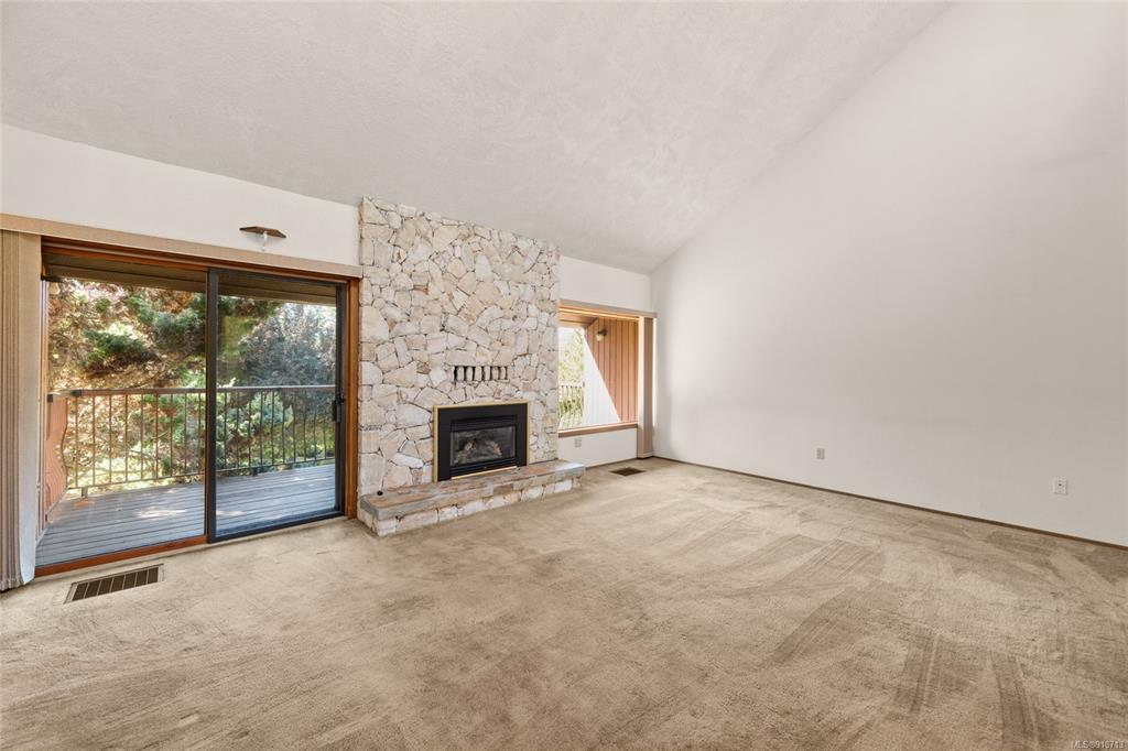 9324 Glenelg Avenue, North Saanich, BC, V8L 5G6 - 12