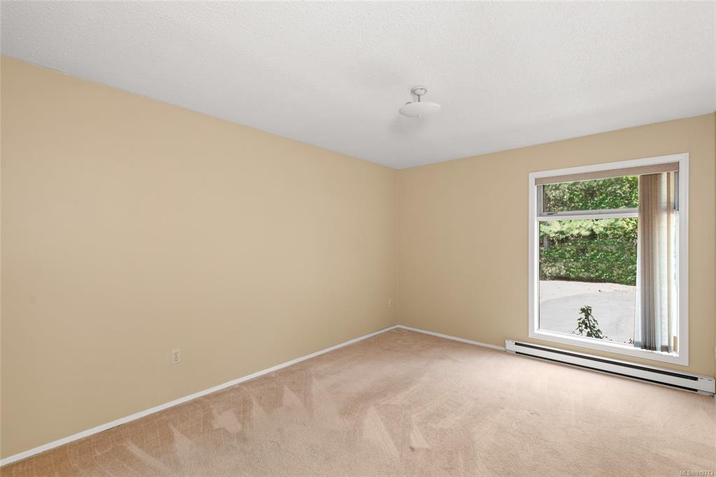 9324 Glenelg Avenue, North Saanich, BC, V8L 5G6 - 16