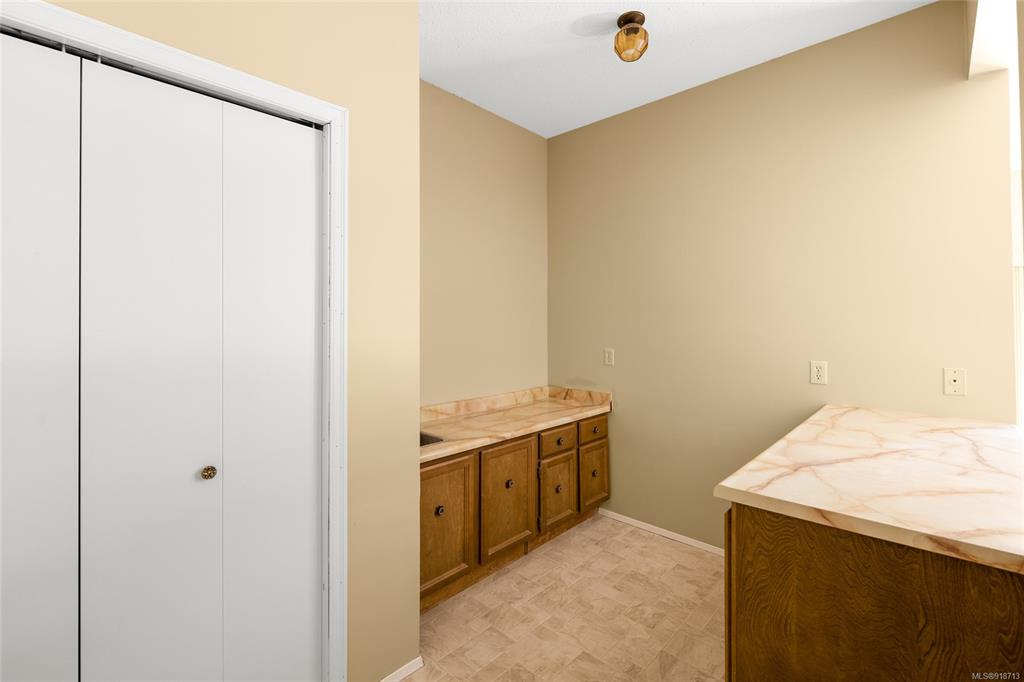 9324 Glenelg Avenue, North Saanich, BC, V8L 5G6 - 22