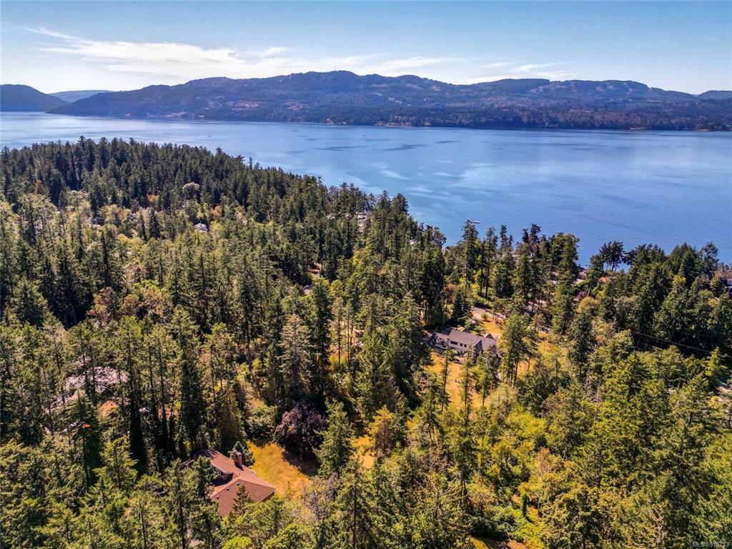 9324 Glenelg Avenue, North Saanich, BC, V8L 5G6 - 36
