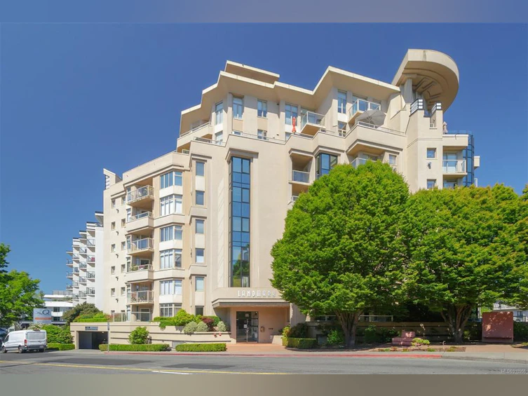 404-605 Douglas Street, Victoria, BC, V8V 2P9