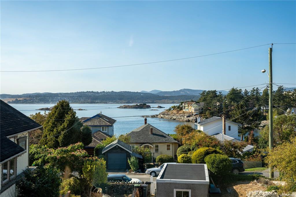413 Constance Avenue, Esquimalt, BC, V9A 6N2