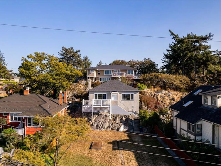 413 Constance Avenue, Esquimalt, BC, V9A 6N2 - 3