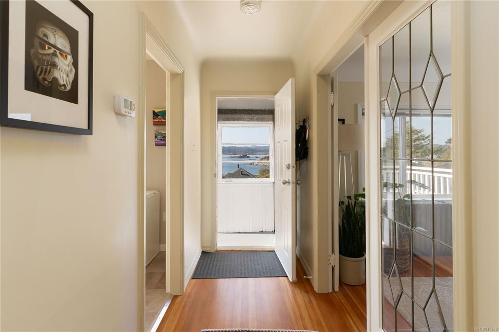 413 Constance Avenue, Esquimalt, BC, V9A 6N2 - 11