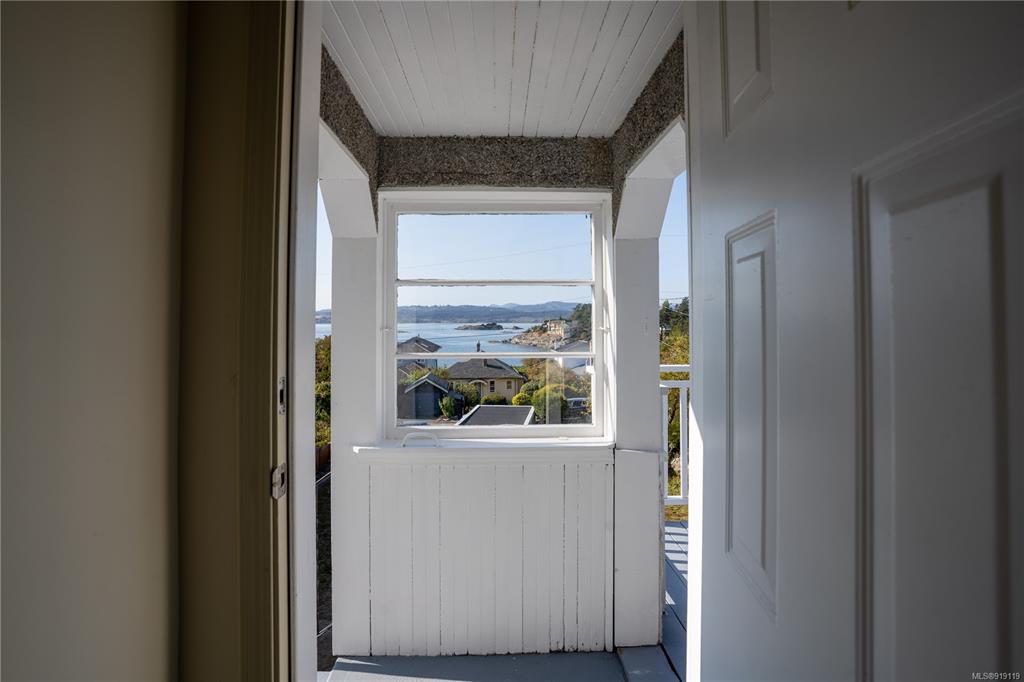 413 Constance Avenue, Esquimalt, BC, V9A 6N2 - 12
