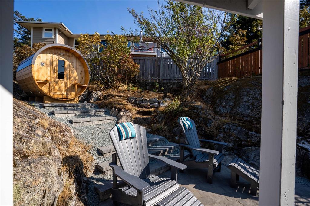 413 Constance Avenue, Esquimalt, BC, V9A 6N2 - 18
