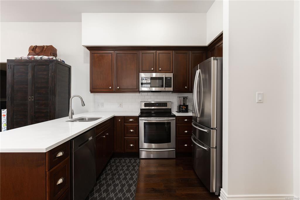 141-1335 Bear Mountain Pkwy, Langford, BC, V9B 6T9 - 9