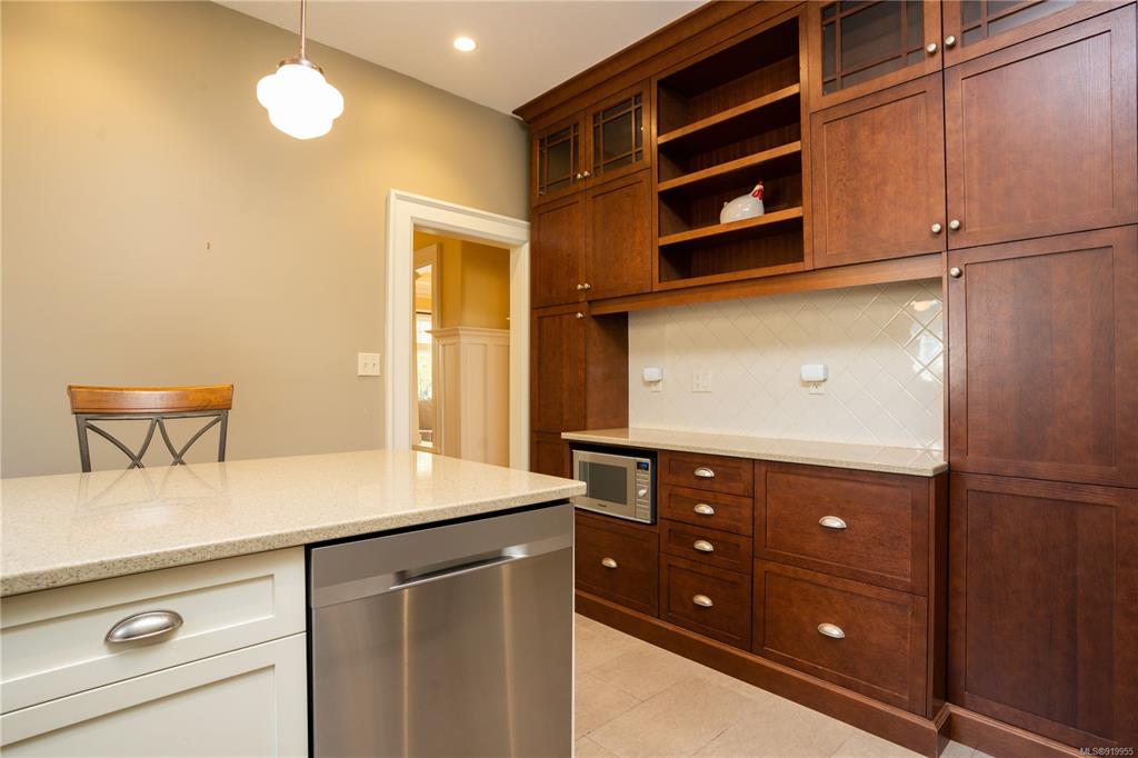 1734 Lulie Street, Oak Bay, BC, V8R 5W6 - 13