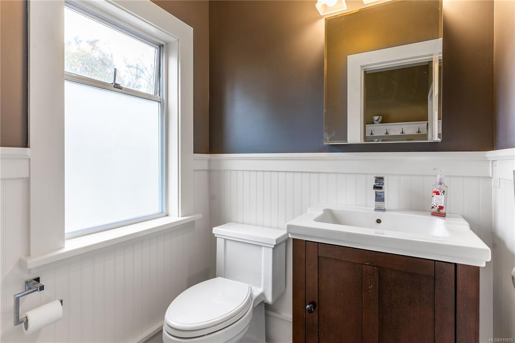 1734 Lulie Street, Oak Bay, BC, V8R 5W6 - 14