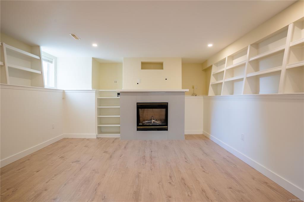 1734 Lulie Street, Oak Bay, BC, V8R 5W6 - 20