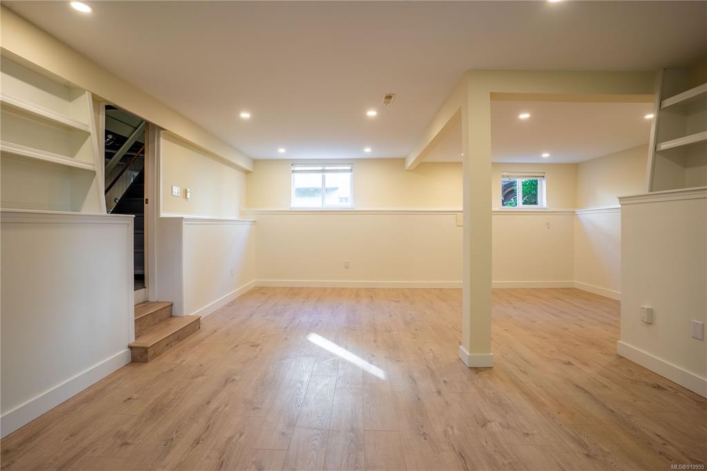 1734 Lulie Street, Oak Bay, BC, V8R 5W6 - 23