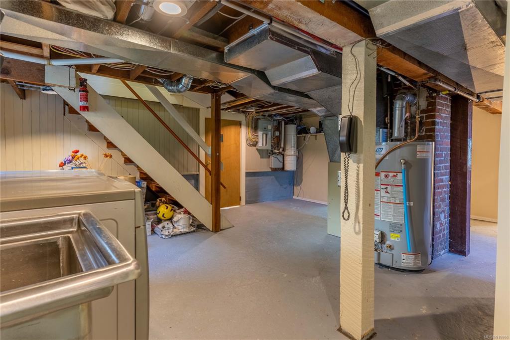 1734 Lulie Street, Oak Bay, BC, V8R 5W6 - 29