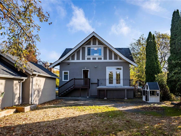 1734 Lulie Street, Oak Bay, BC, V8R 5W6 - 32