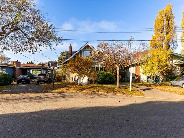 1734 Lulie Street, Oak Bay, BC, V8R 5W6 - 35