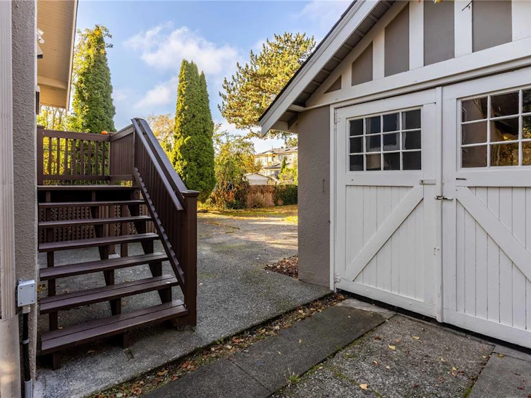 1734 Lulie Street, Oak Bay, BC, V8R 5W6 - 37