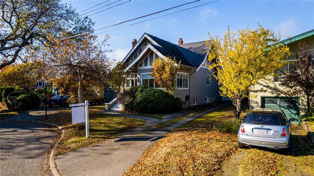 1734 Lulie Street, Oak Bay, BC, V8R 5W6 - 39