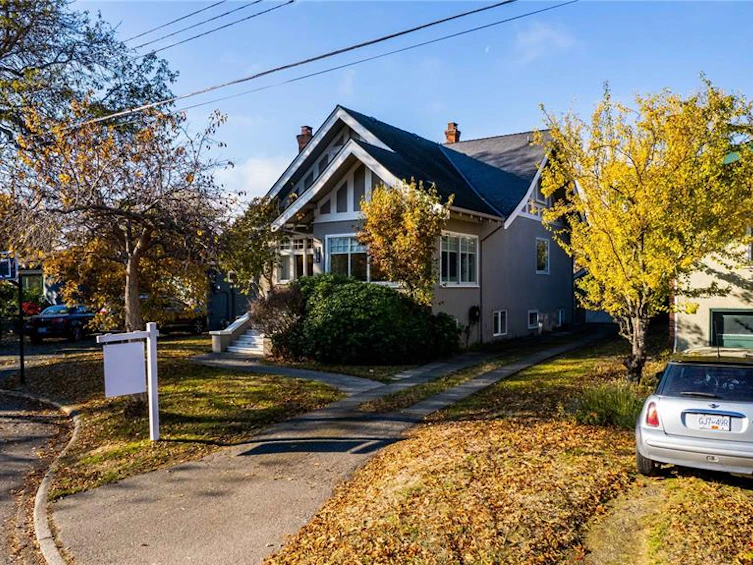 1734 Lulie Street, Oak Bay, BC, V8R 5W6 - 39