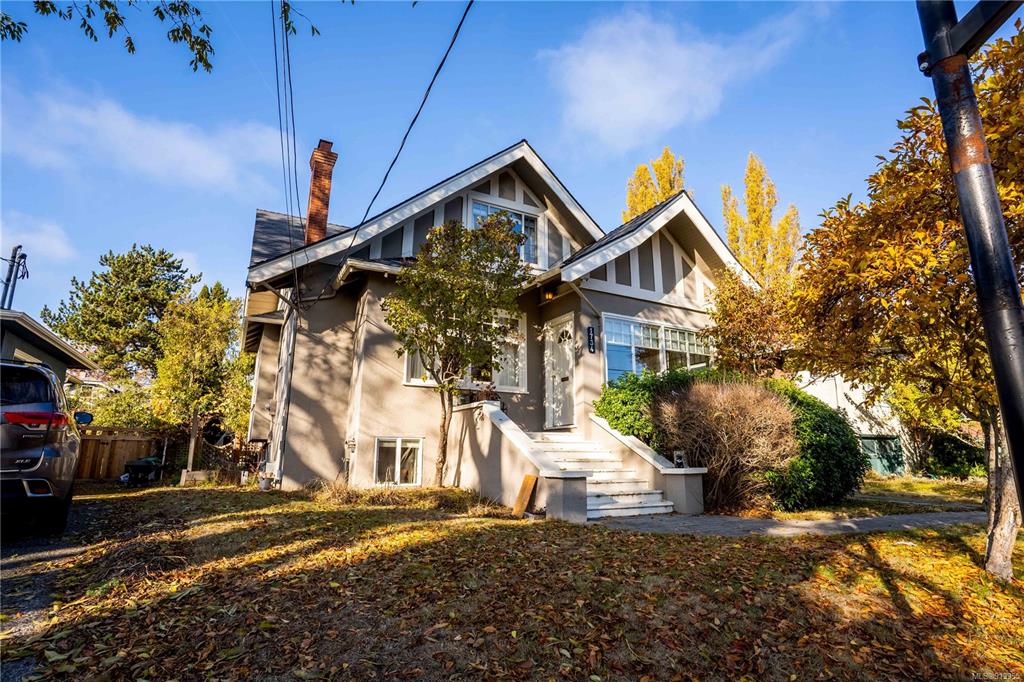 1734 Lulie Street, Oak Bay, BC, V8R 5W6 - 43
